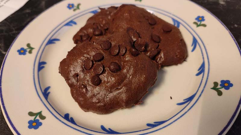 Biscotti cacao, avocado e burro di arachidi