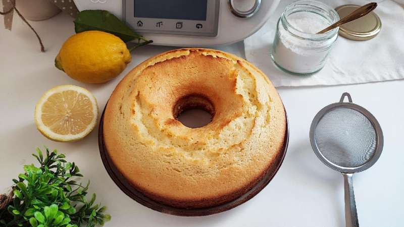 Ciambella al limone senza latte