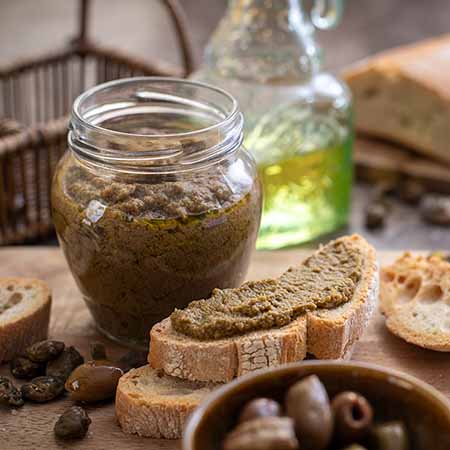 Patè di olive taggiasche e capperi