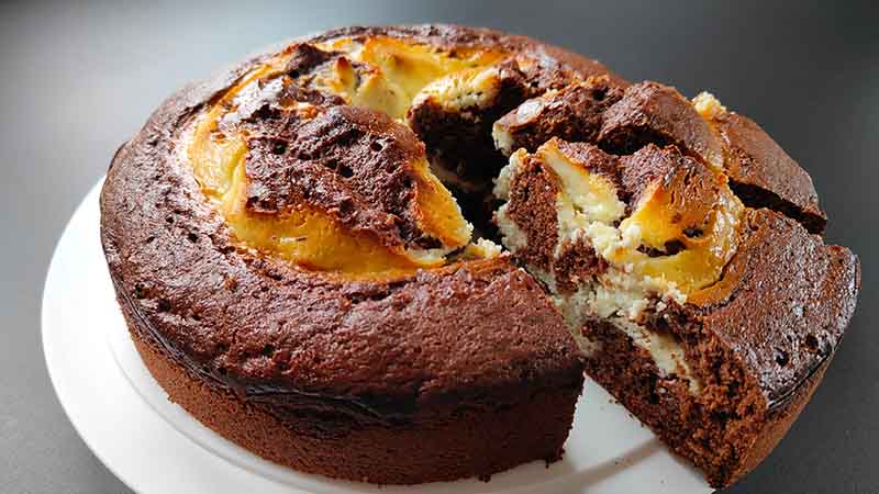 Torta al cacao con crema al formaggio