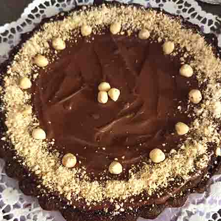 Torta alle nocciole glassata