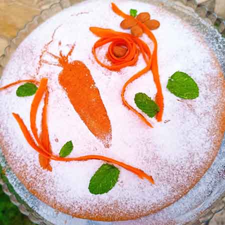 Torta di carote senza lattosio e uova